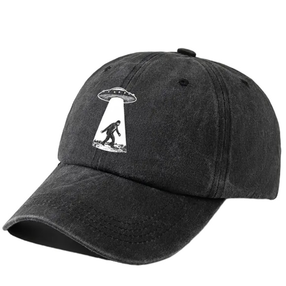🆕 Distressed Vintage Washed Baseball Cap Bigfoot With UFO 🛸👽👣 - Picture 11 of 12